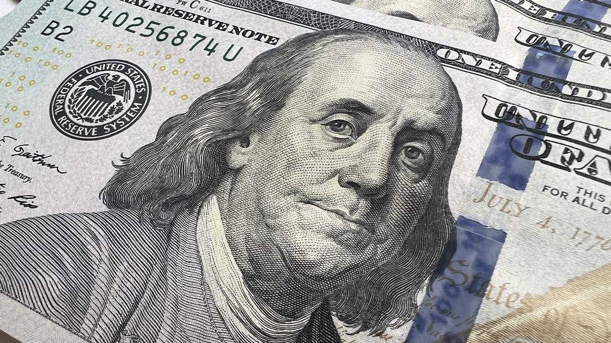 Зачем в Тайване всем обещают выдать по $313?