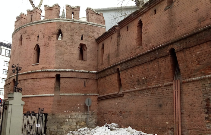 На реставрацию Китайгородской стены в Москве планируют потратить почти 100 млн рублей
