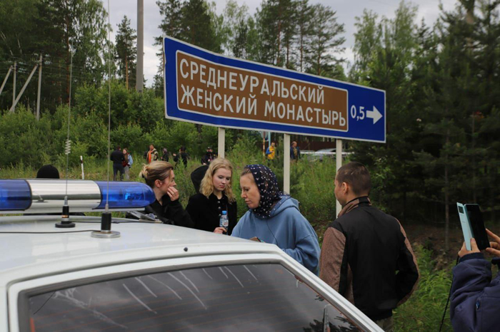 «Нападение на журналистов неприемлемо»: эксперты об избиении съемочной группы Собчак в женском монастыре 