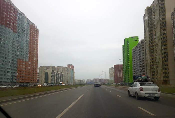 «Зачем строить так, будто живешь на острове?»: эксперт о «человейниках» в Москве и Подмосковье