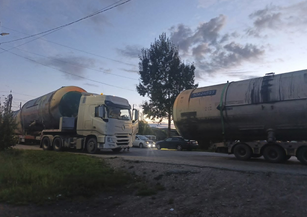 Проблема перегруза на российских дорогах становится критической Проблема перегруза на российских дорогах становится критической