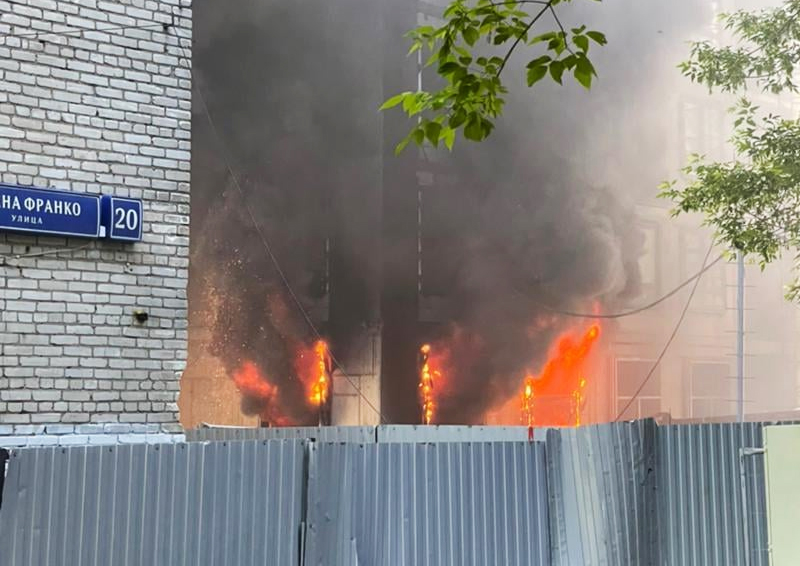 Пожар в строящемся доме на улице Ивана Франко ликвидировали