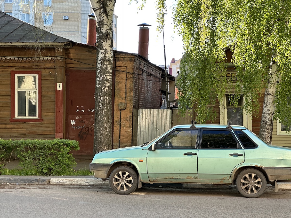 Жители Кирсанова жалуются на неприятный запах: что говорят власти