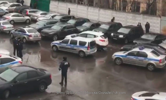 В результате стрельбы на фабрике «Меньшевик» в Москве погиб один человек