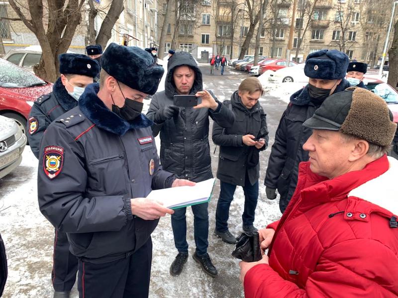 Полиция выдала депутату Рашкину предостережение на встрече с жителями ул. Ивана Франко