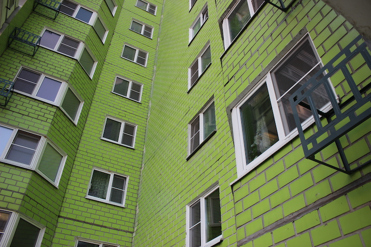 Дом, расположенный на улице Дмитрия Ульянова, 27 поставили на кадастровый учет по программе реновации